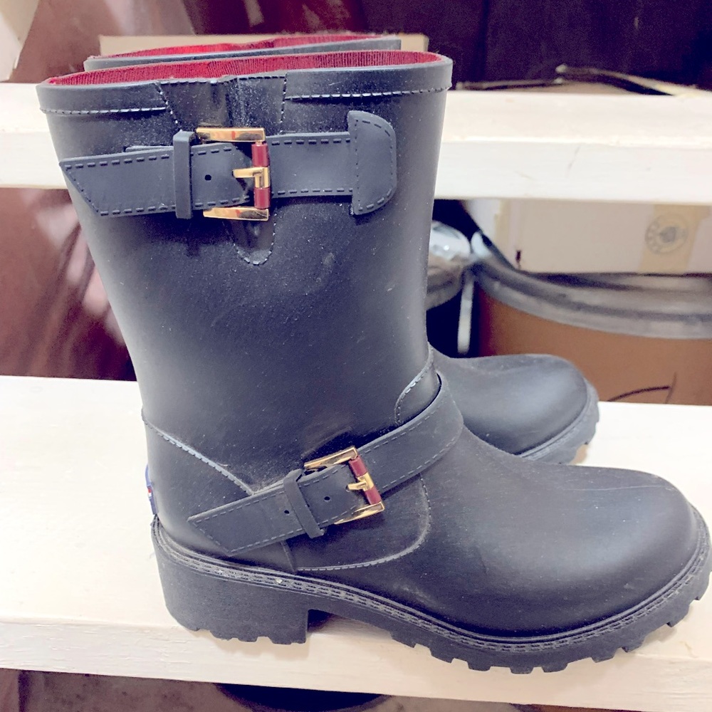 Tommy Hilfigre Rain Boots - Size 9